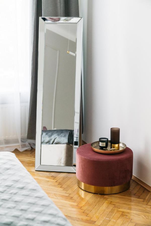 Luna Apartment - Loftaffair Cracovie Extérieur photo